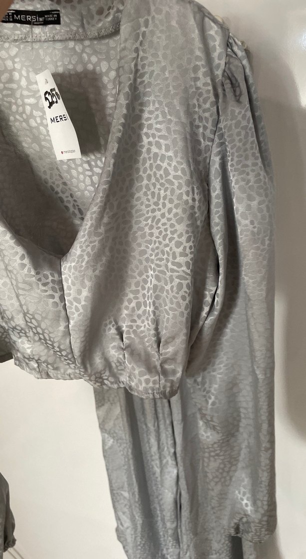 Gri Yılan Desenli takım - Görsel 4