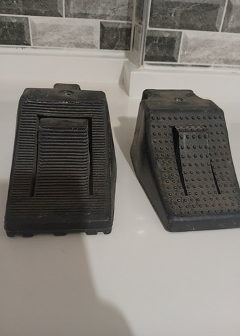 Araba Yada Motosiklet Lastik Takozu