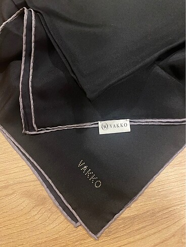 Swarovski taşlı vakko siyah eşarp ipek twill