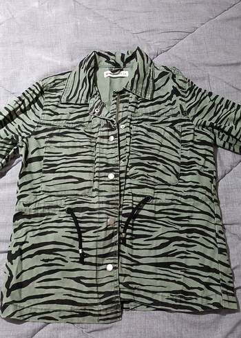 Koton Haki Zebra Desenli Uzun Kollu Kot Gomlek