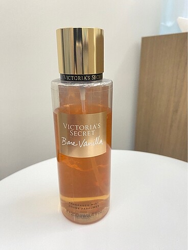 Victoria?s Secret Bare Vanilla Vücut Spreyi