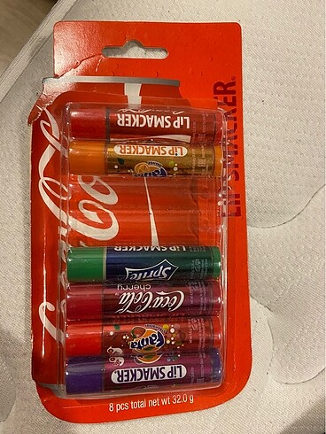 Lip smacker