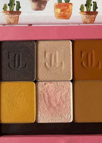 Inglot Bej ve Koyu Tonlarda Far Paleti