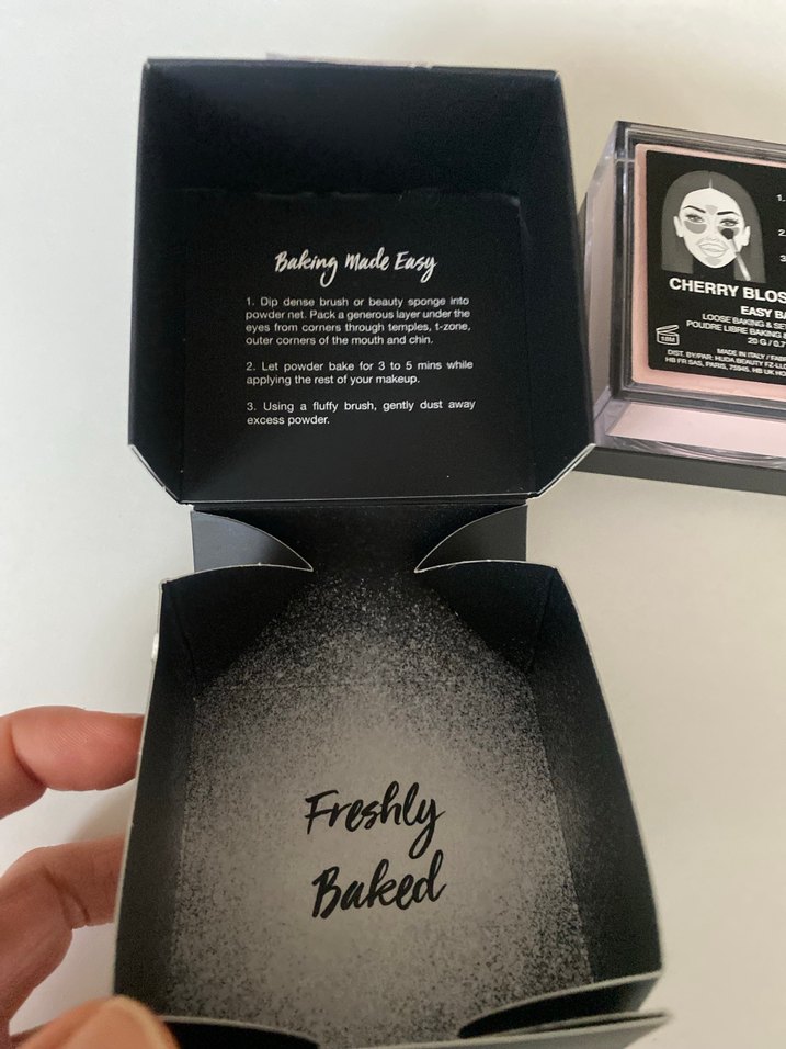 Huda Beauty Toz Pudra - Görsel 2