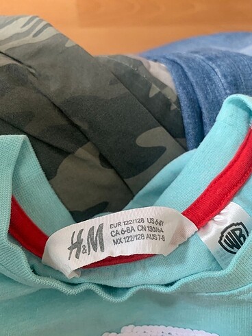 8 Yaş Beden Çift yönlü pullu tişört H&M marka 6-8 yaş TOM JERRY