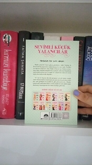  Sevimli küçük yalancılar kitabı