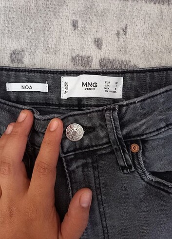 Mango jean
