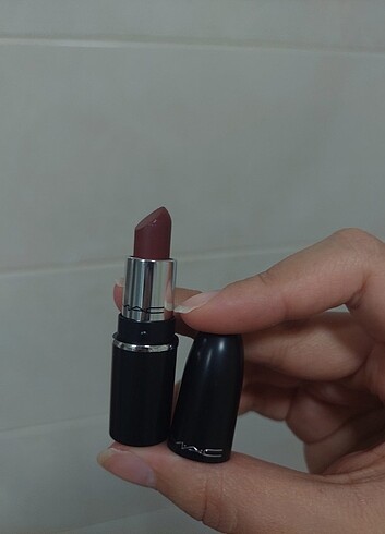 MAC Mac sleek satin paramount lipstick 