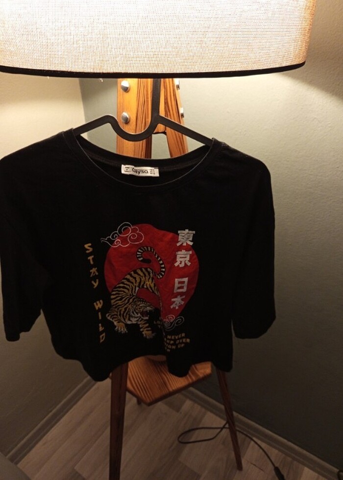 Kısa kollu crop tişört  - Görsel 2