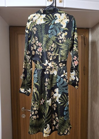 Uzun Kollu, Çiçek Desenli Yeşil Bohem Kimono