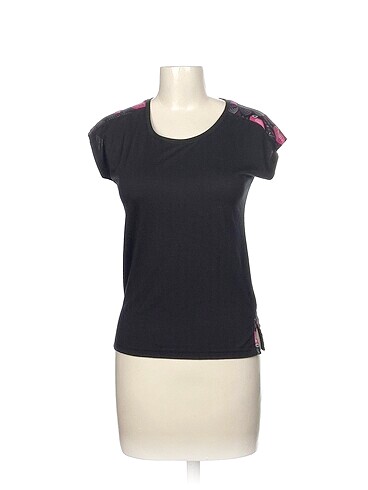 Lescon T-shirt %70 İndirimli.