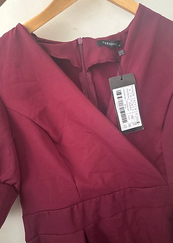 Bordo V Yaka Drapeli Midi Mezuniyet Elbisesi - Görsel 3