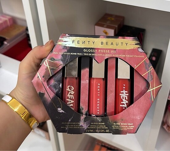 Fenty Beauty gloss bomb DRAGON MAMI rengi