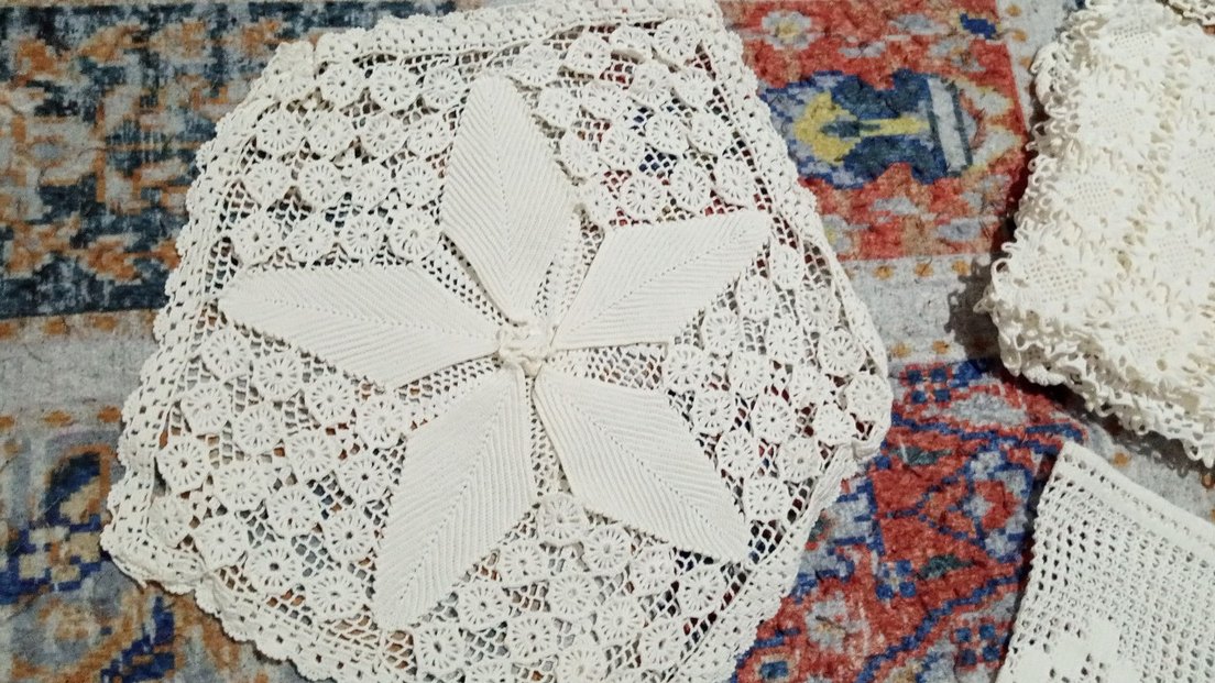 El Yapımı Beyaz Bohem Dantel Örtü - Görsel 3