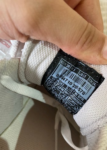 LC Waikiki Gri Detaylı Beyaz Bağcıklı Kadın Spor Ayakkabı