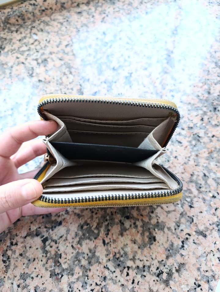 Gri ve sarı Renkli Fermuarlı Kadın Cüzdanı - Görsel 2