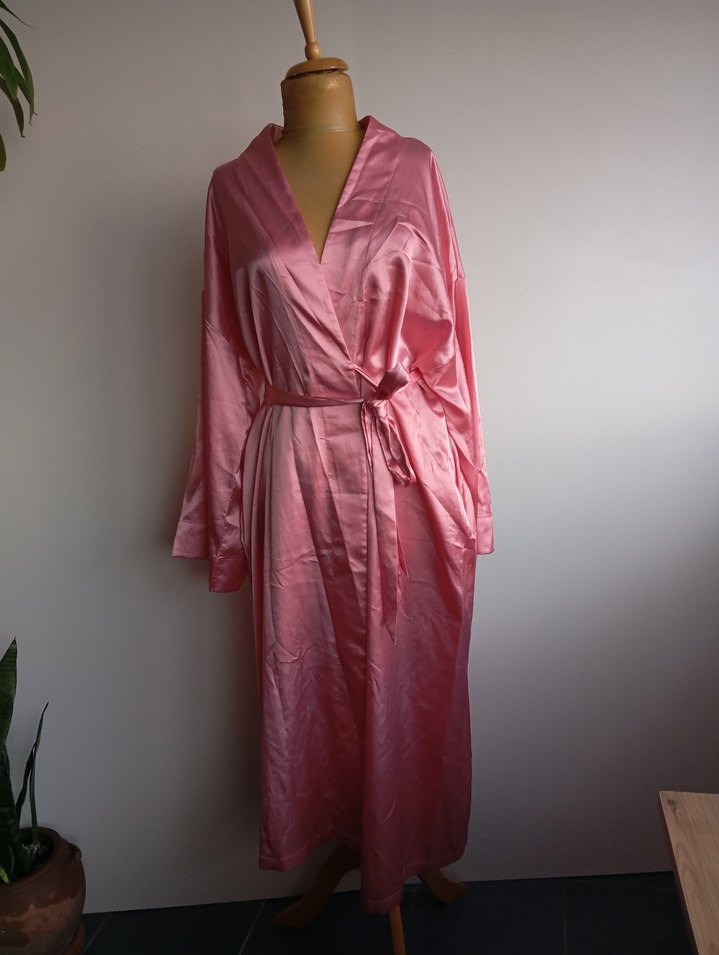 Parlak Pembe Uzun Vintage Kadın Sabahlık - Görsel 2