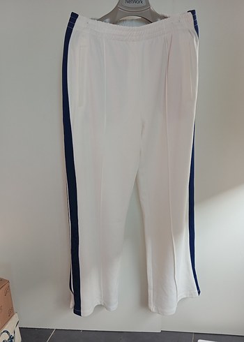 Kadın Gri Yan Şeritli Beyaz Rahat Eşofman - Görsel 4