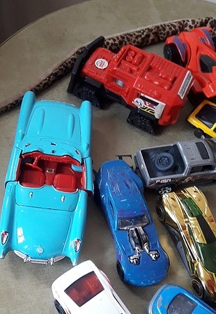 diğer Beden 15 parça oyuncak araba kertenkele