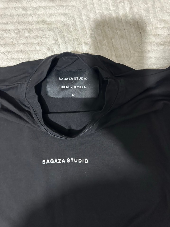 Sagaza Siyah Kısa Kollu Dar Kesim Hamile Üstü - Görsel 2