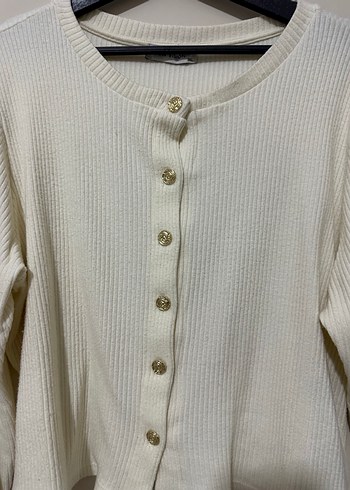 Düğmeli Beyaz Kadın Hırka - Görsel 2