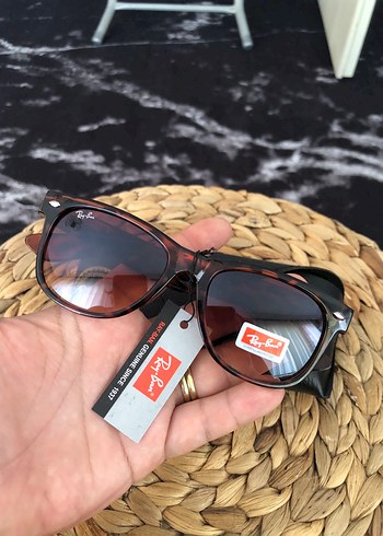 Ray-Ban Koyu Kahverengi leopar Kadın Güneş Gözlüğü