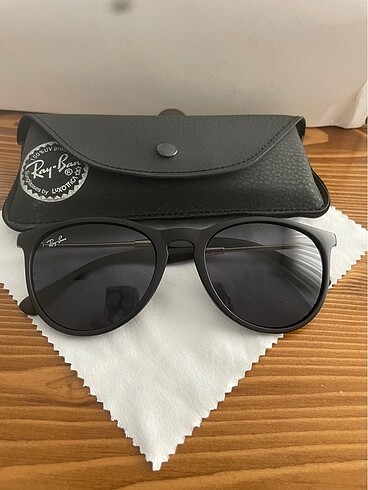 rayban siyah mat erika güneş gözlüğü