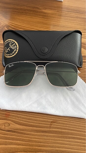 rayban yeni köşeli yeşil cam gold çerçeve