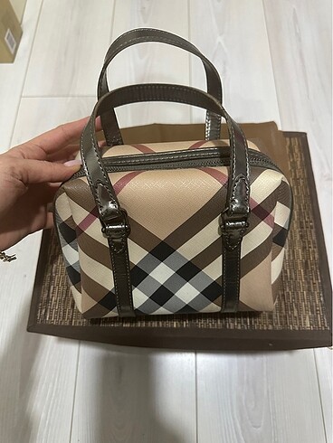  Beden Burberry çanta