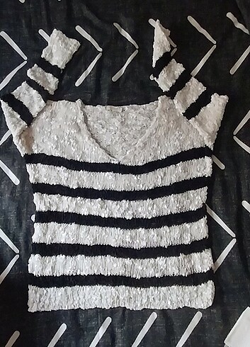SİYAH BEYAZ ÇİZGİLİ SALAŞ OVERSIZE BLUZ