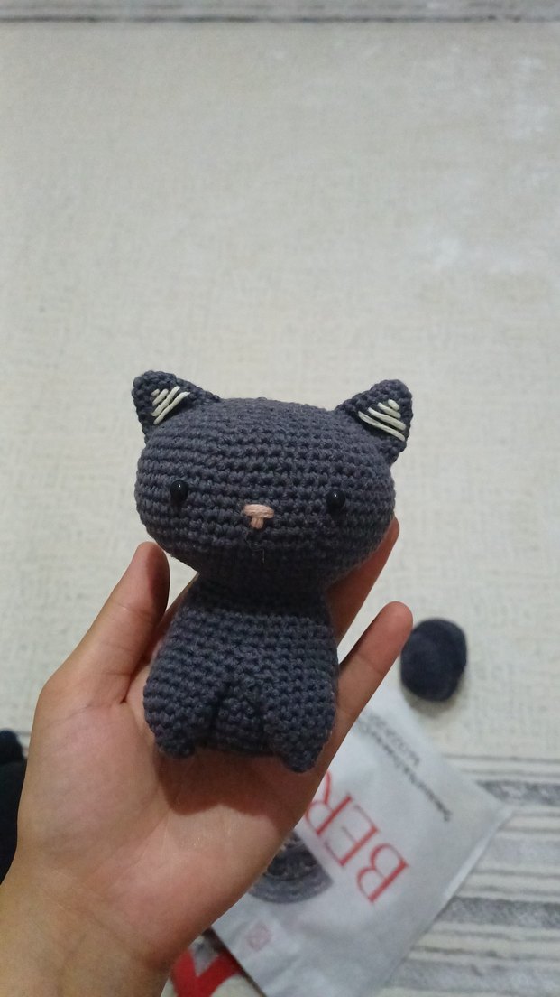 Beyaz amigurumi Oyuncak Kedi - Görsel 3