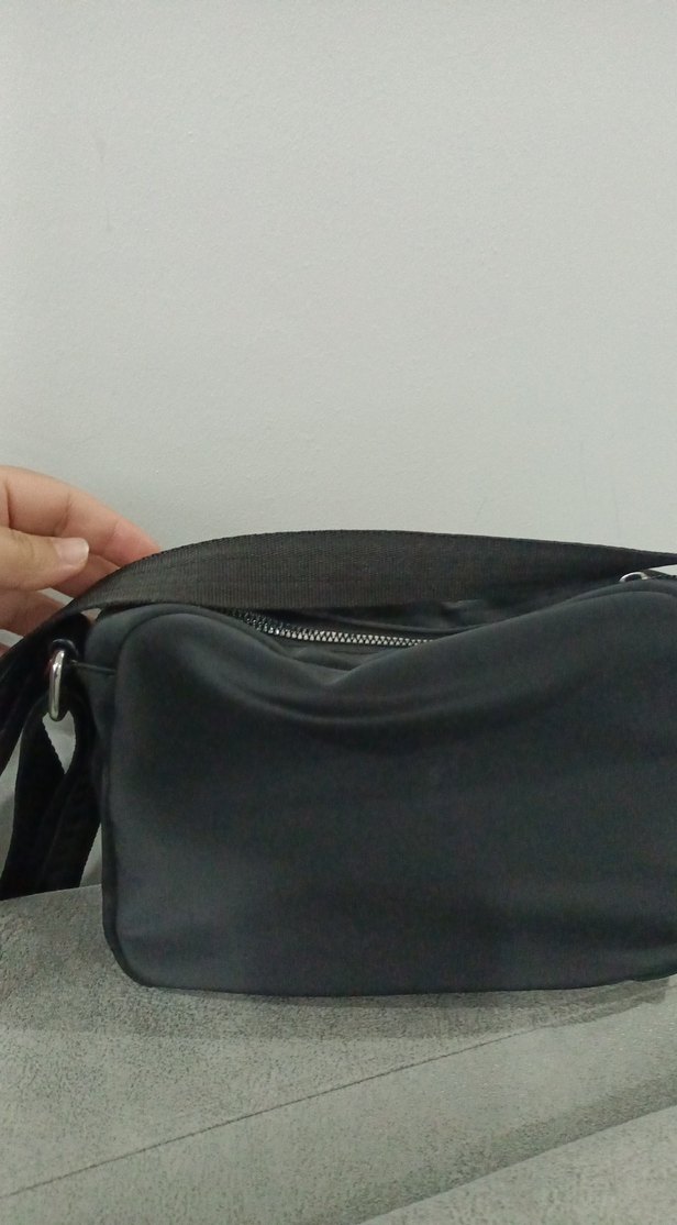 Kadın Siyah Minimalist Fermuarlı Çapraz Çanta - Görsel 2