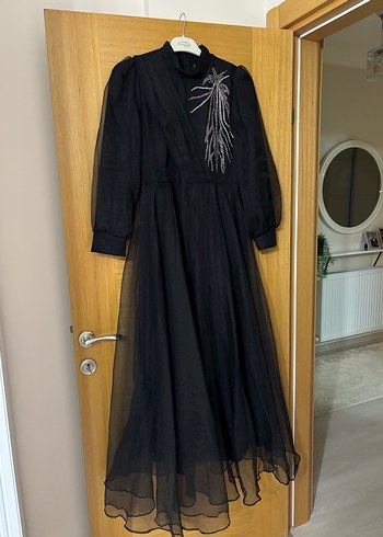 Uzun Siyah Tesettür Gotik Nakışlı Abiye