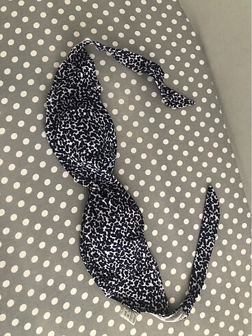 Straplez bikini üstü