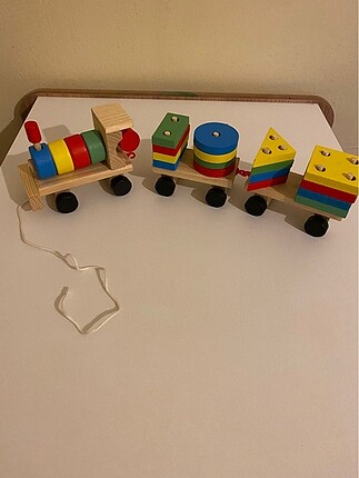 Ahşap geometrik tren