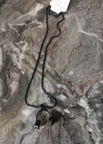 Siyah Kulaklık Kolye