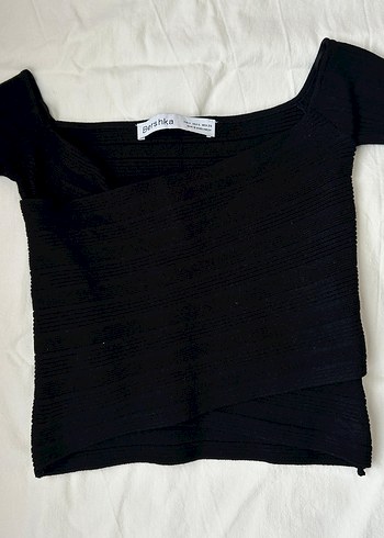 siyah bershka crop