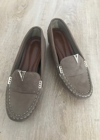 40 Beden Bambi marka Bej Süet Tokalı Babet