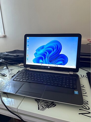 Hp İ5 Laptop / Dokunmatik Ekranlı