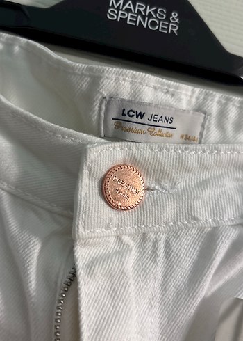 LC Waikiki Beyaz Kot Mini Şort, Gevşek Kesim,