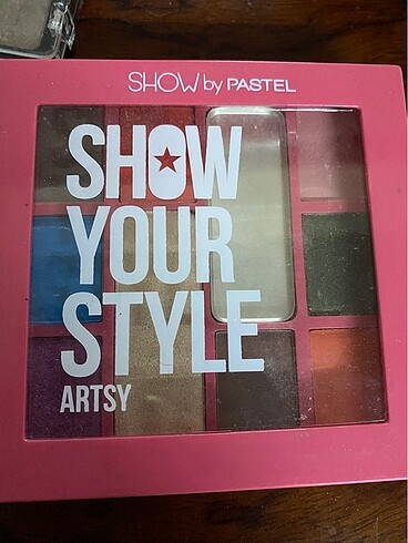 Pastel pastel far paleti