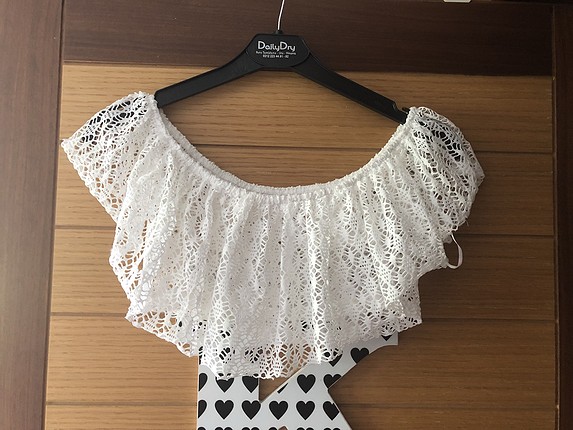 Beyaz Crop Top