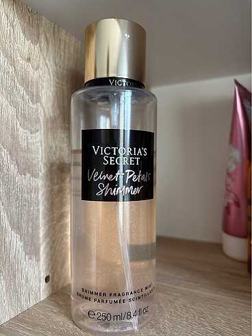 victoria secret velvet petals