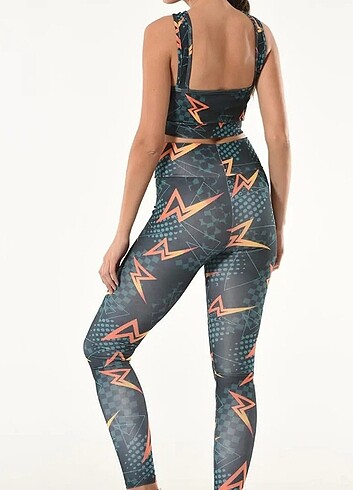 TREND ÜRÜN Baskılı crop tayt takımı 