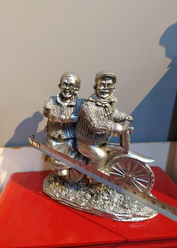 Bisiklet süren yaşlı çift Figür - Görsel 4