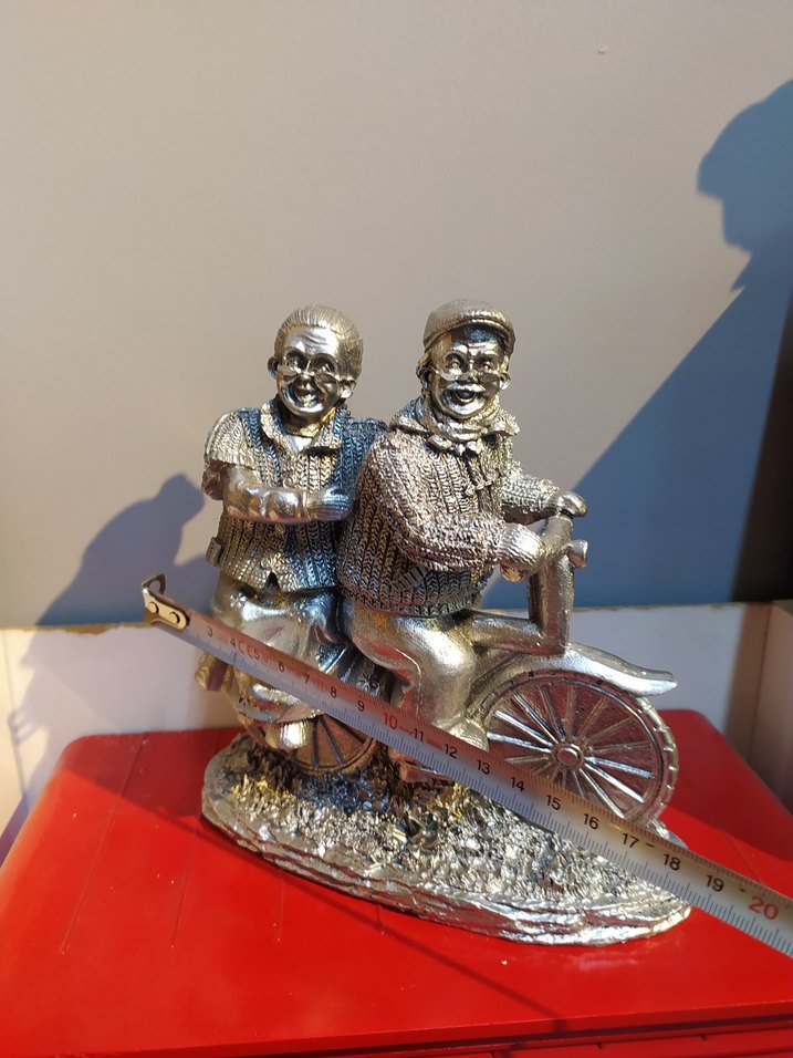 Bisiklet süren yaşlı çift  Figür - Görsel 4