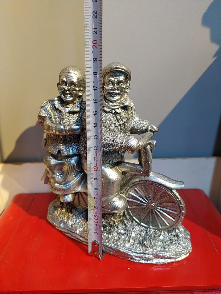 Bisiklet süren yaşlı çift  Figür - Görsel 3