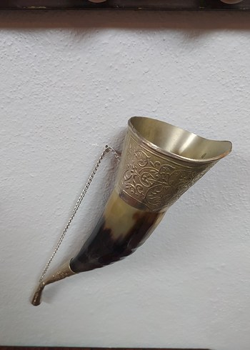 Antika Boynuz Şekilli Vazo - Görsel 2