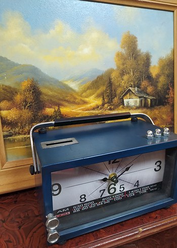 Masa Saati Radyo ve Kumbara Tasarımlı Metal kasa - Görsel 2