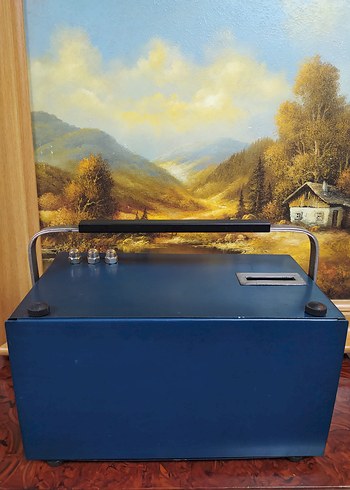 Masa Saati Radyo ve Kumbara Tasarımlı Metal kasa - Görsel 4